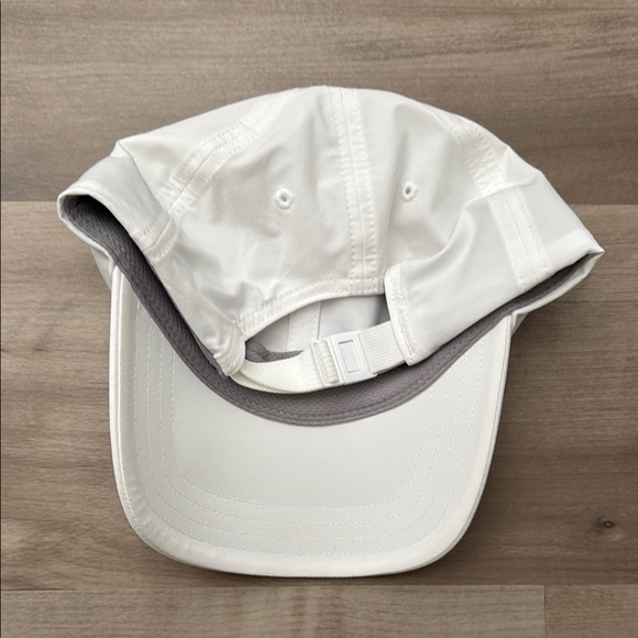 ALO Yoga White Baseball Cap Minimalist Design - Picture 3 of 4